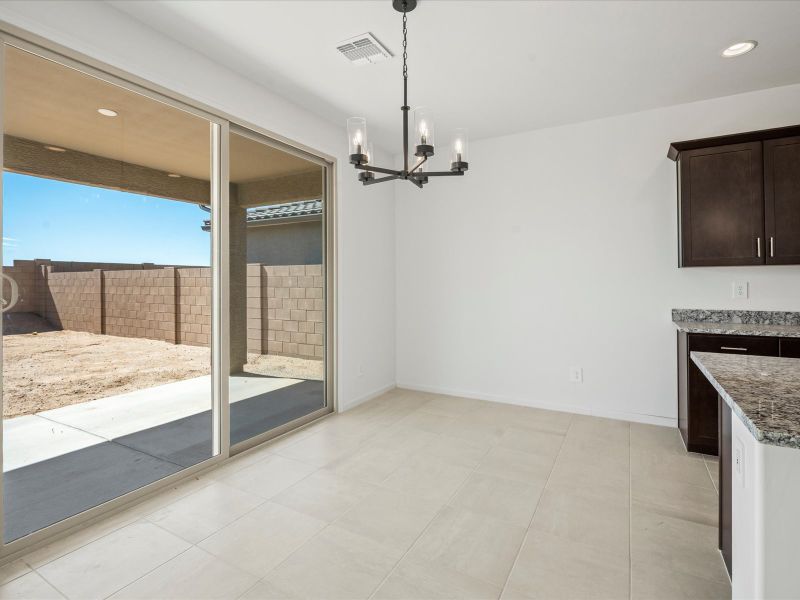 Spacious, unfurnished interior of a new home in Las Patrias at Star Valley Phase III - Premier Series, Tucson (Image 10).