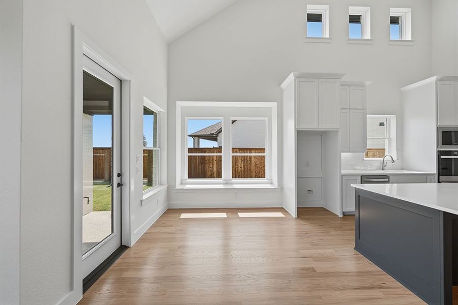 Spacious, unfurnished interior of a new home in Brookhollow West, Prosper (Image 29).