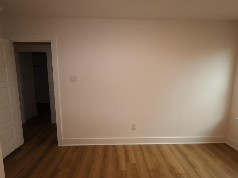 Spacious, unfurnished interior of a new home in Lago Mar, Santa Fe (Image 21).