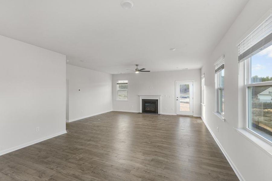 Spacious, unfurnished interior of a new home in The Grove, Florence (Image 22).