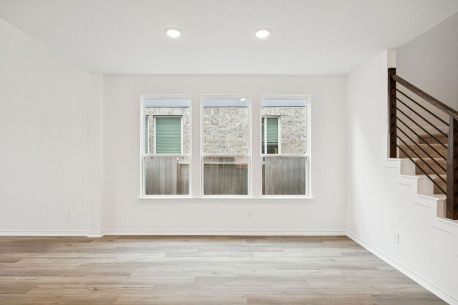 Spacious, unfurnished interior of a new home in Montgomery Bend, Montgomery (Image 23).