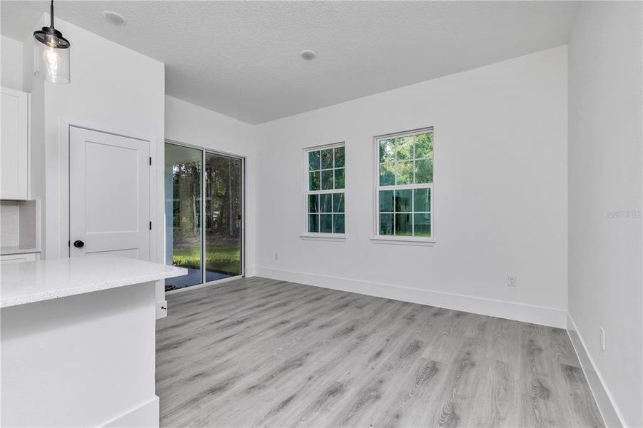Spacious, unfurnished interior of a new home in , Dunnellon (Image 22).