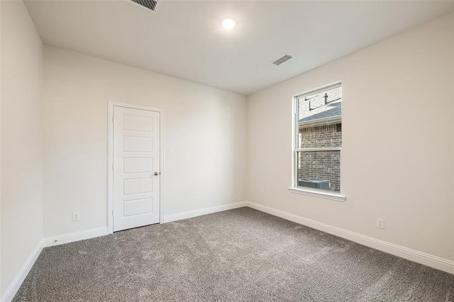 Spacious, unfurnished interior of a new home in Arbors at Legacy Hills, Celina (Image 21).