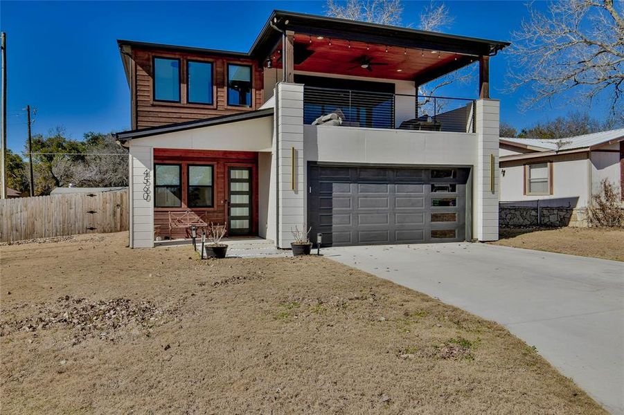 Front exterior of a new home in , Granbury, TX, highlighting curb appeal (Image 20).