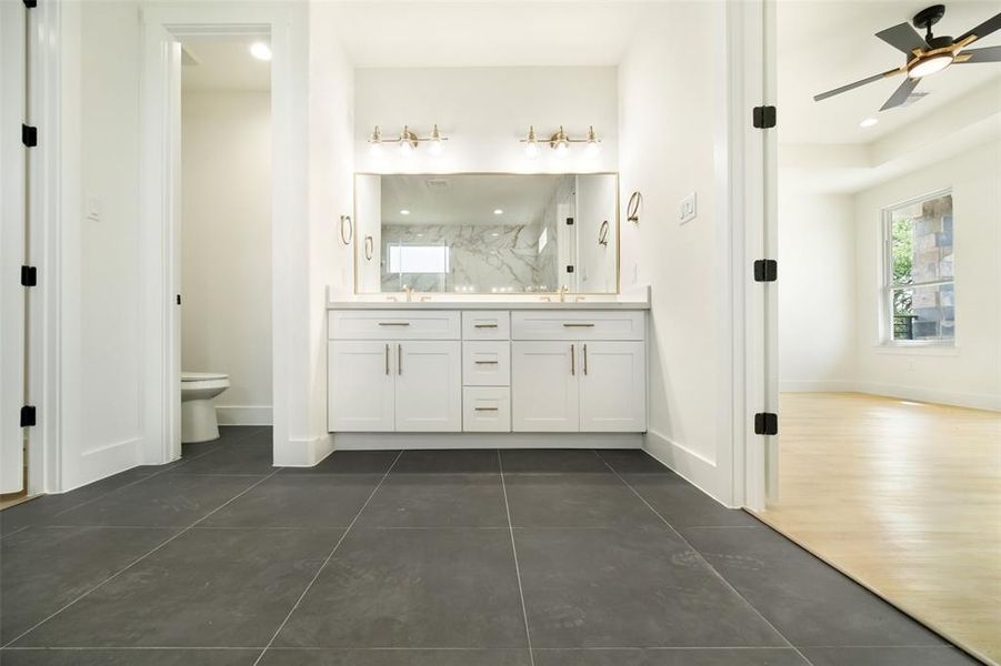 Image 36 of a home in .