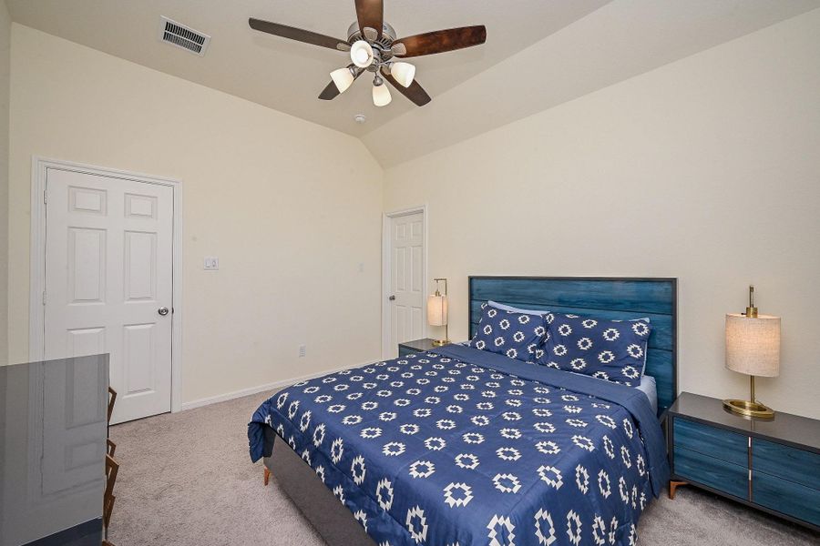 Furnished interior view inside a new home in StoneCreek Estates, Richmond (Image 17).