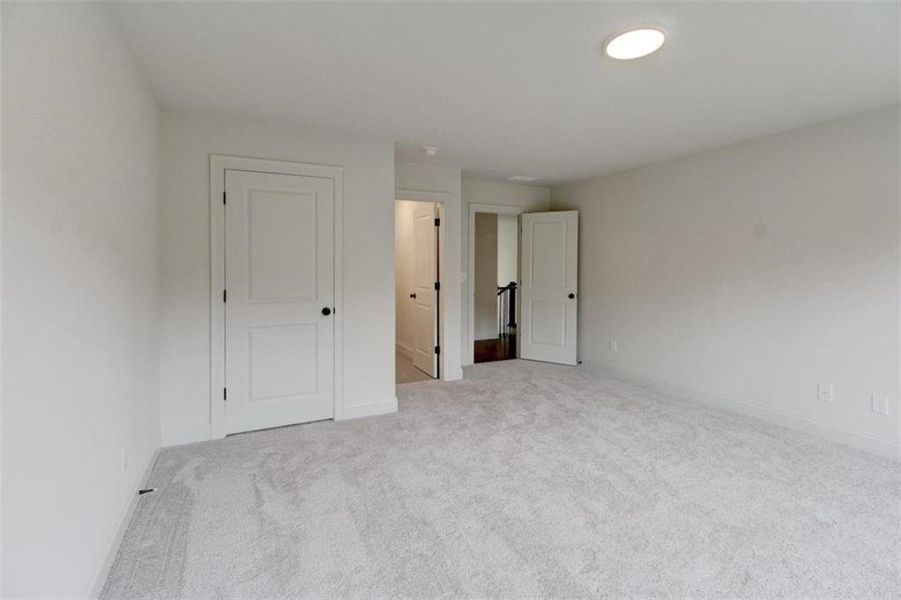 Spacious, unfurnished interior of a new home in , Conyers (Image 39).