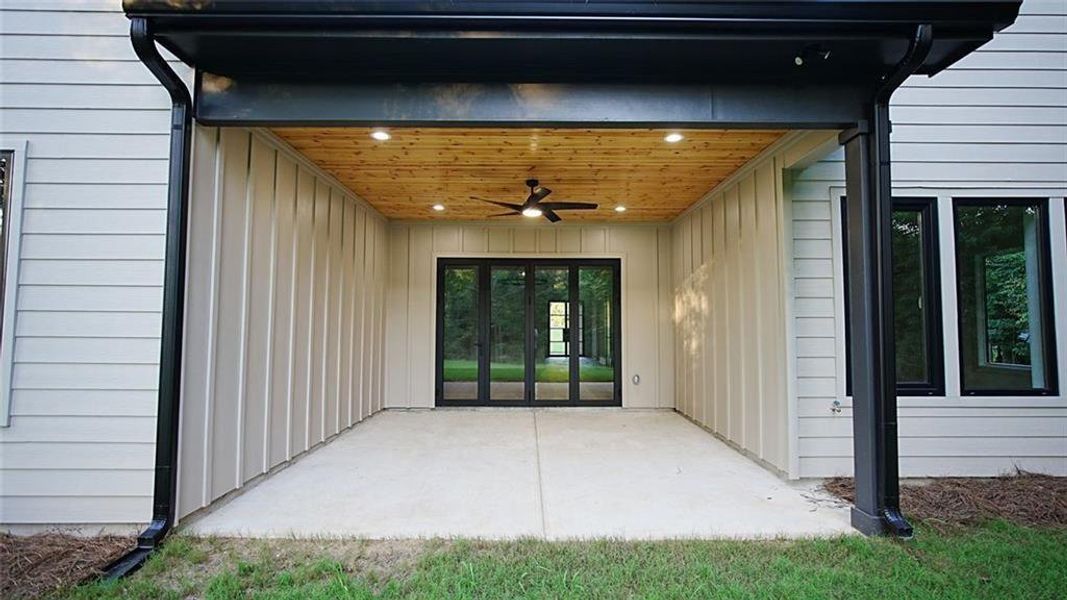 Exterior details and patio area of a home in , Flowery Branch (Image 3).