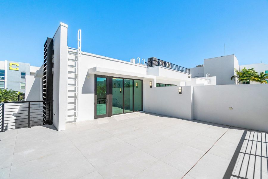 Image 27 of a home in .