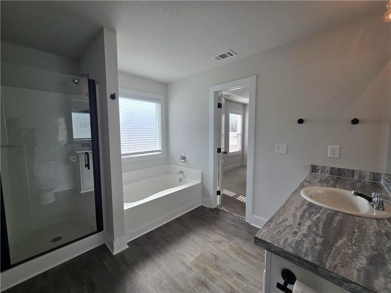 Image 33 of a home in .