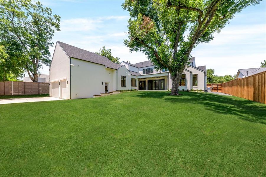 Front exterior of a new home in , Dallas, TX, highlighting curb appeal (Image 2). Front exterior of a new home in , Dallas, TX, highlighting curb appeal (Image 2).