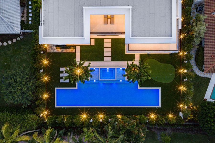 481_Thatch_Palm_Drive_Dusk_31