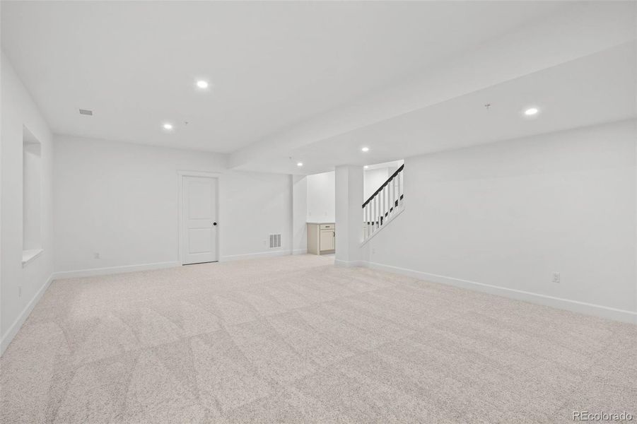 Spacious, unfurnished interior of a new home in , Littleton (Image 17).