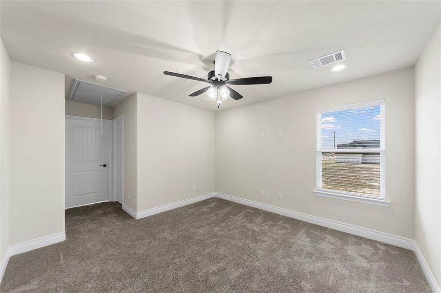 Spacious, unfurnished interior of a new home in , Greenville (Image 30).