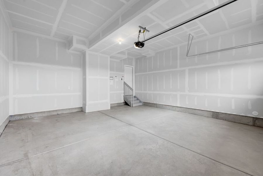 Spacious, unfurnished interior of a new home in Farmlore, Brighton (Image 22).