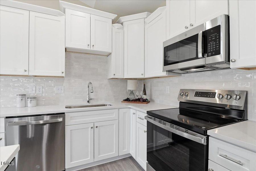 19-105 Sagewood Dr-19