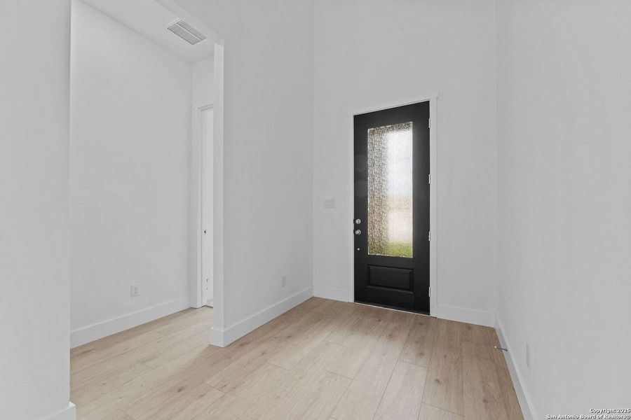 Spacious, unfurnished interior of a new home in , New Braunfels (Image 23). Spacious, unfurnished interior of a new home in , New Braunfels (Image 23).