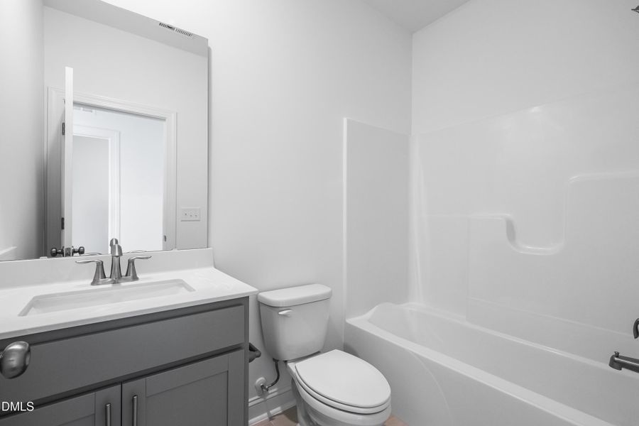 SUN_Stoneriver_Pic_Dalton_Bath4_1of1