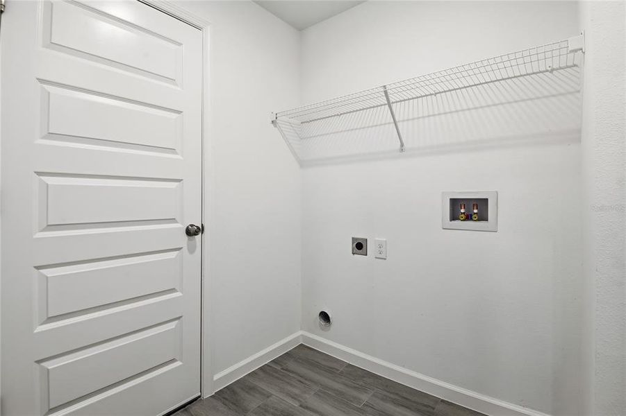 Spacious, unfurnished interior of a new home in , Kissimmee (Image 11).