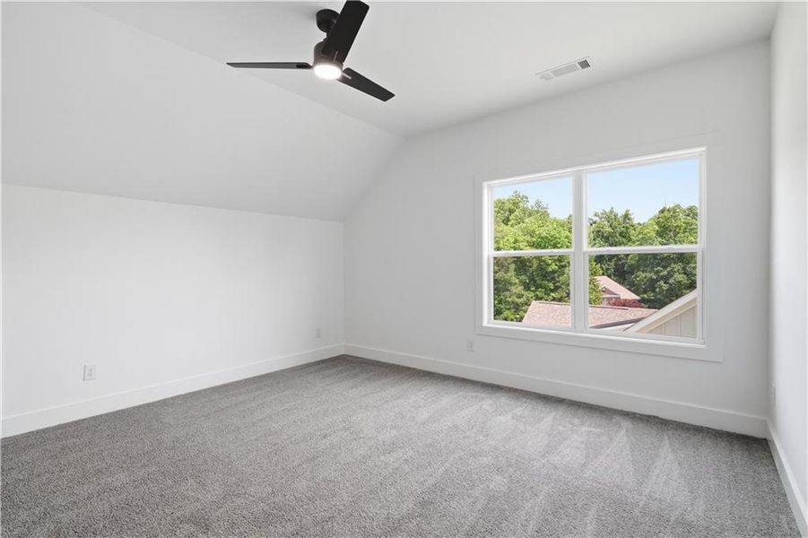 Spacious, unfurnished interior of a new home in , Jefferson (Image 50).