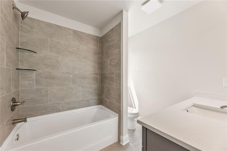 Furnished interior view inside a new home in Hellen Valley, Braselton (Image 9).