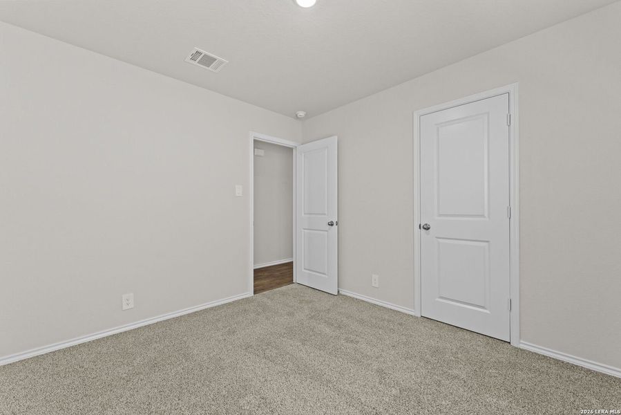 Spacious, unfurnished interior of a new home in Redbird Ranch, San Antonio (Image 12).
