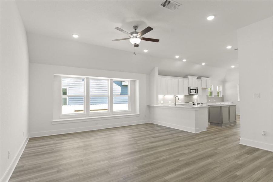 Spacious, unfurnished interior of a new home in Grande Estates, Bertram (Image 17).
