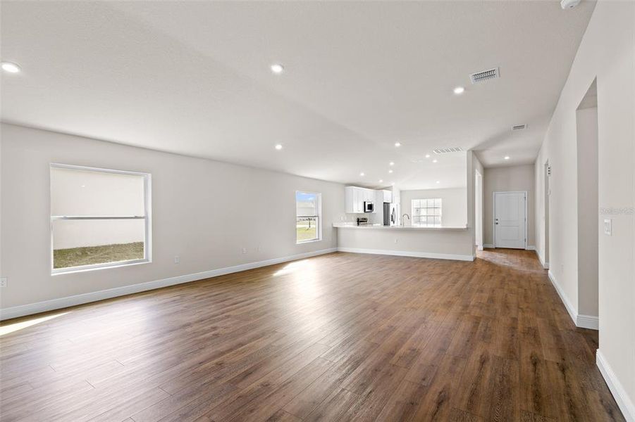 Spacious, unfurnished interior of a new home in SummerCrest, Ocala (Image 26).
