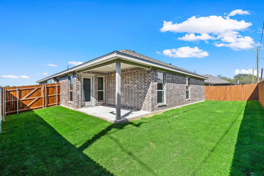 Representative exterior details of a home built from the Hanover by Cheldan Homes in Craftsmen's Corner, Cleburne (Image 32).