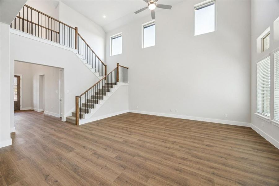 Spacious, unfurnished interior of a new home in Dove Hollow, Waxahachie (Image 16). Spacious, unfurnished interior of a new home in Dove Hollow, Waxahachie (Image 16).