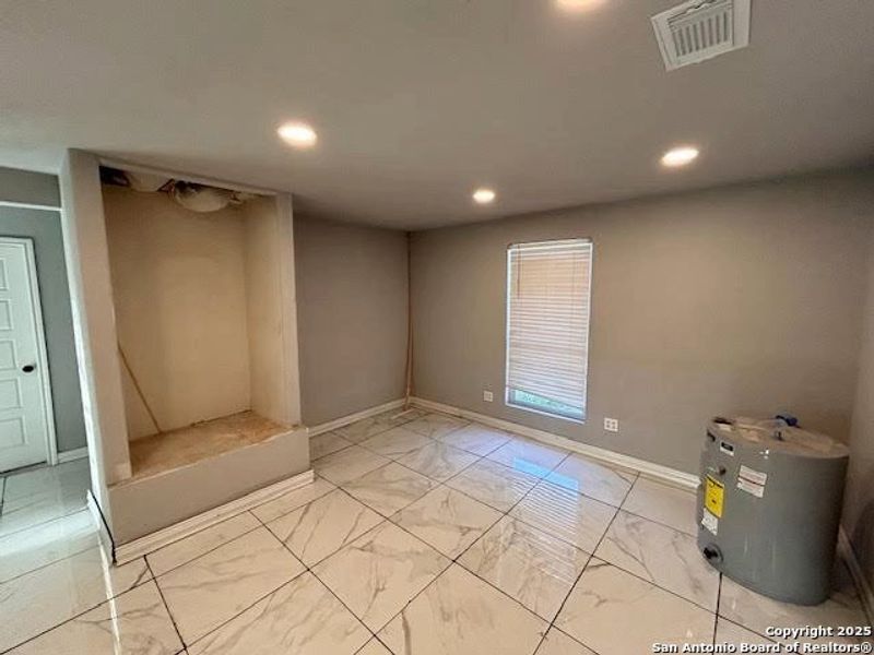 Spacious, unfurnished interior of a new home in , Bandera (Image 30). Spacious, unfurnished interior of a new home in , Bandera (Image 30).