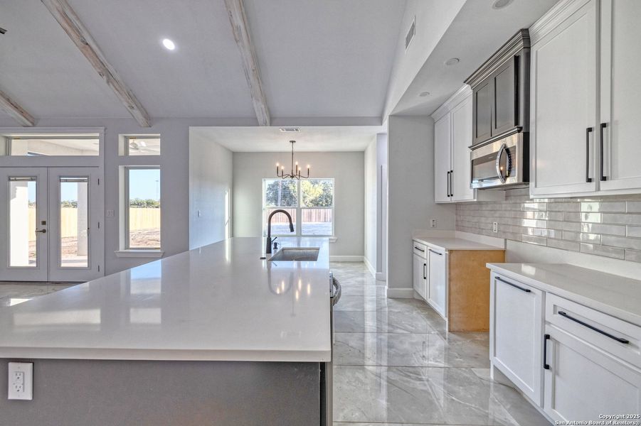 Furnished interior view inside a new home in , Uvalde (Image 5).