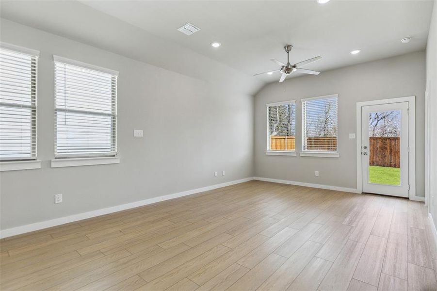 Spacious, unfurnished interior of a new home in Lakehaven, Farmersville (Image 15). Spacious, unfurnished interior of a new home in Lakehaven, Farmersville (Image 15).