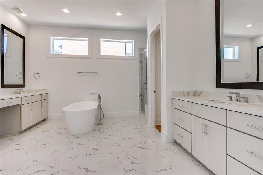 Furnished interior view inside a new home in , Fort Worth (Image 12).