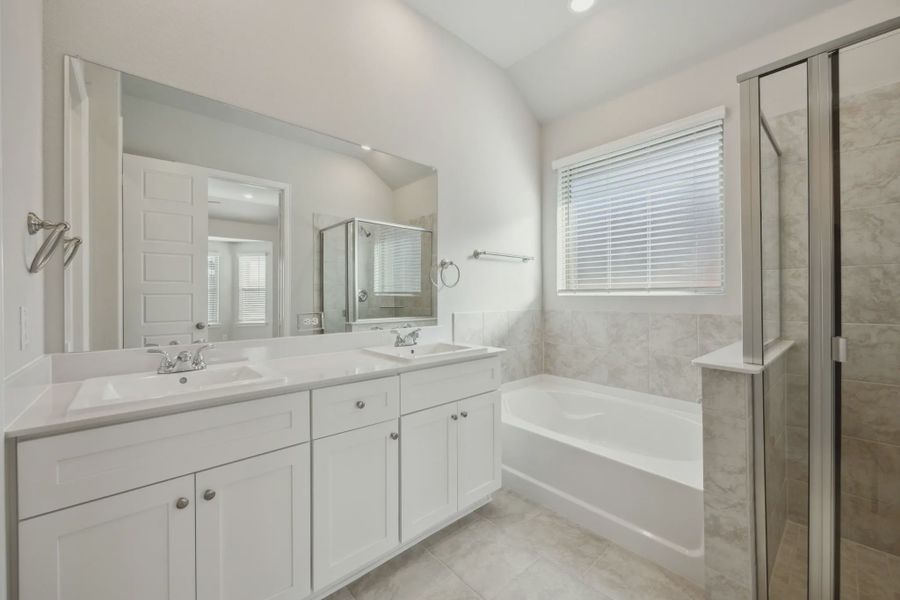Furnished interior view inside a new home in Summer Crest, Fort Worth (Image 11).