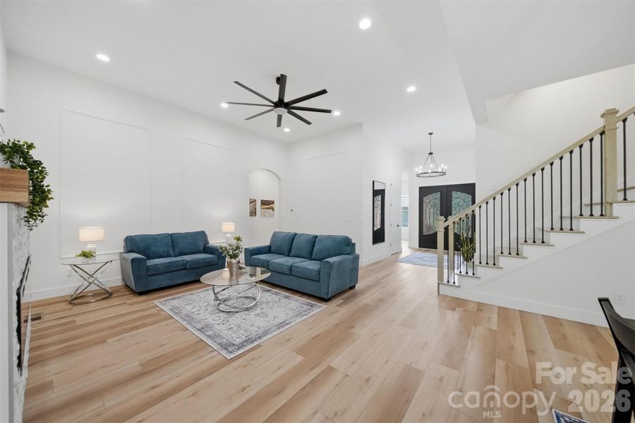 spacious layout - custom front doors with screens.