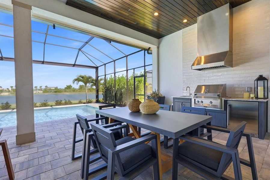 Exterior details and patio area of a home in , Sarasota (Image 4).
