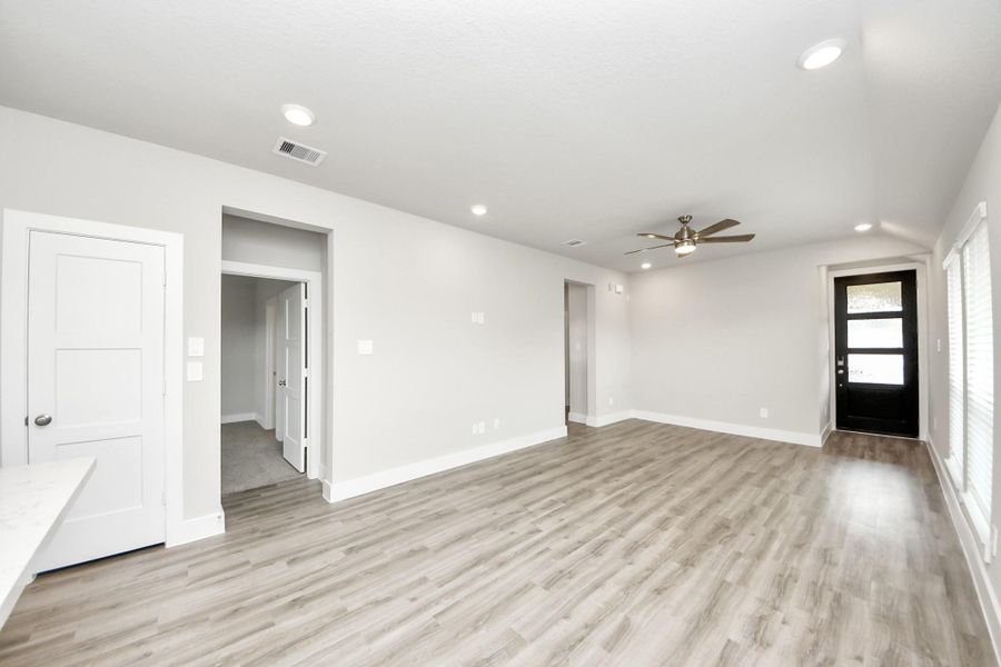Spacious, unfurnished interior of a new home in Laurel Landing: Founders Collection, Alvin (Image 15).