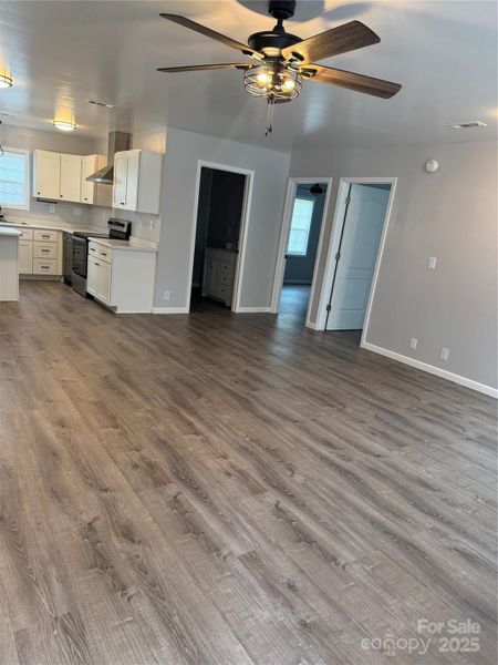 Image 19 of a home in . Image 19 of a home in .