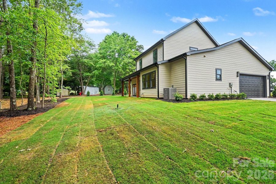 Exterior details and patio area of a home in , Monroe (Image 4).