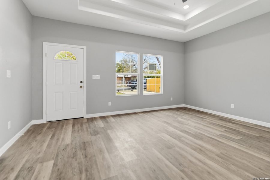 Spacious, unfurnished interior of a new home in , San Antonio (Image 26).