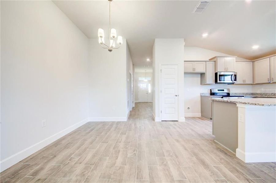 Spacious, unfurnished interior of a new home in Abbey Glen, Dade City (Image 18). Spacious, unfurnished interior of a new home in Abbey Glen, Dade City (Image 18).