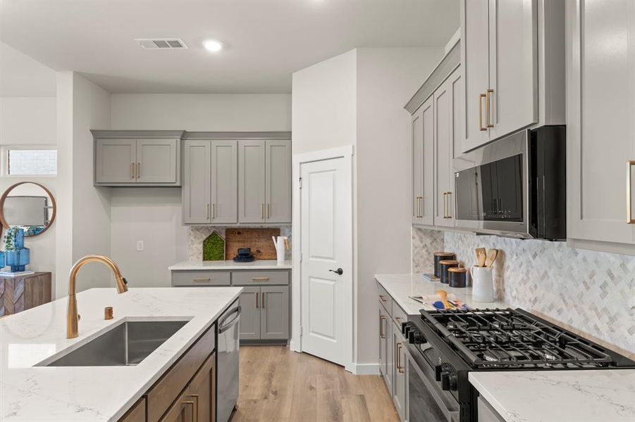 1620 Morningside_3503_Sequoia II_Kitchen (3)