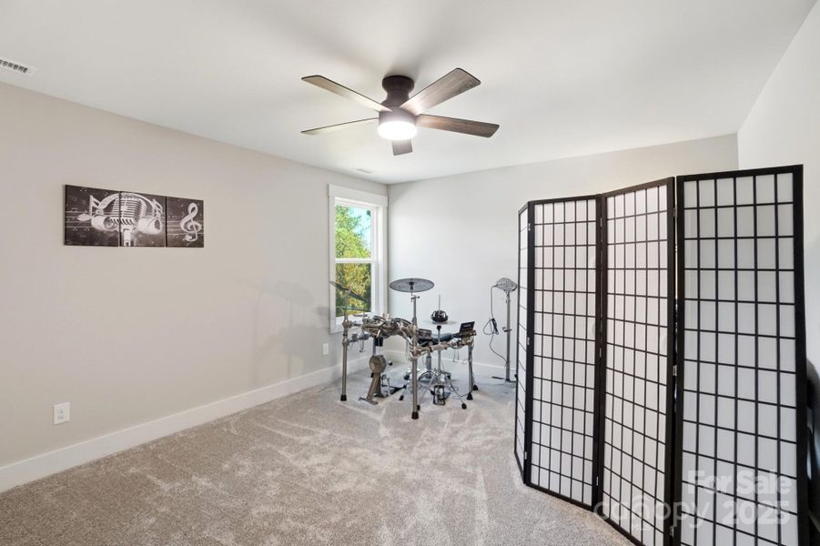 Image 32 of a home in .