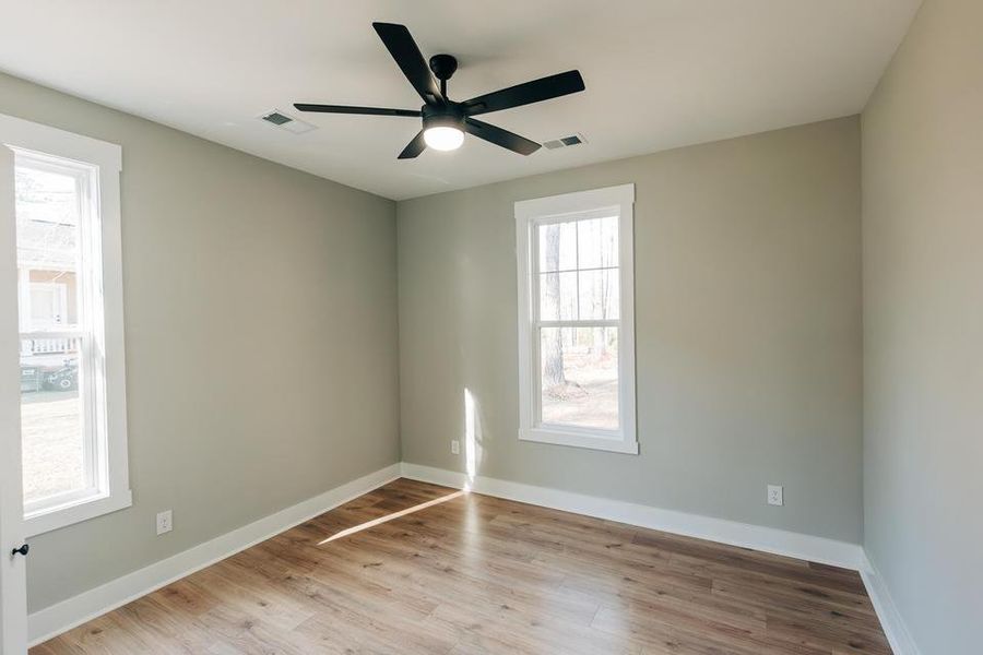 Spacious, unfurnished interior of a new home in , Walterboro (Image 41).