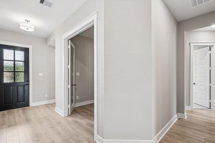 Spacious, unfurnished interior of a new home in The Highlands - Grove Collection, Porter (Image 11). Spacious, unfurnished interior of a new home in The Highlands - Grove Collection, Porter (Image 11).