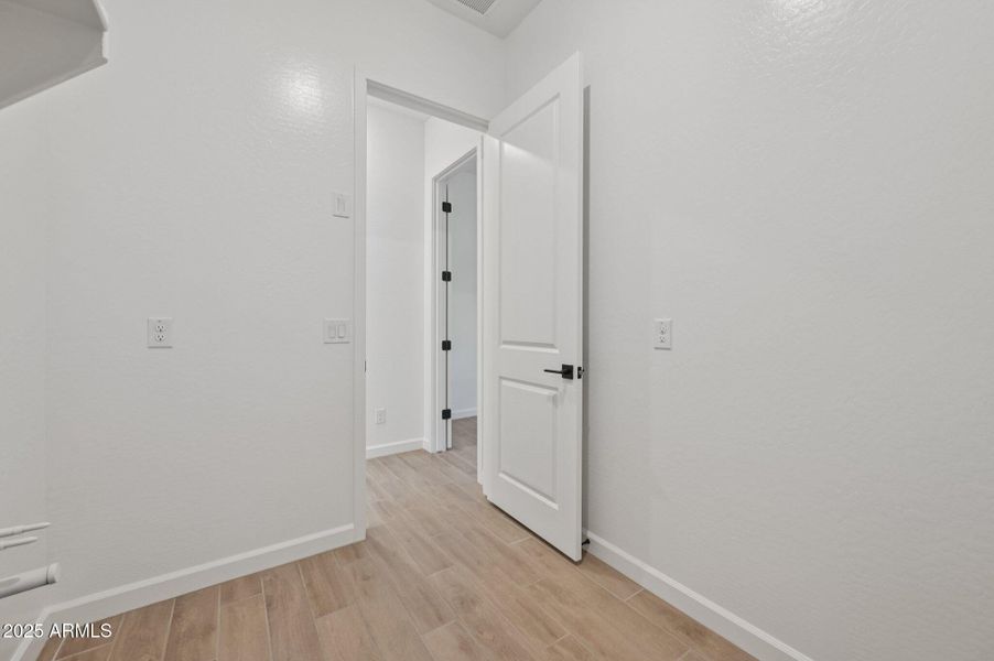 22-web-or-mls-E Stirrup St-S1212-022 22-web-or-mls-E Stirrup St-S1212-022