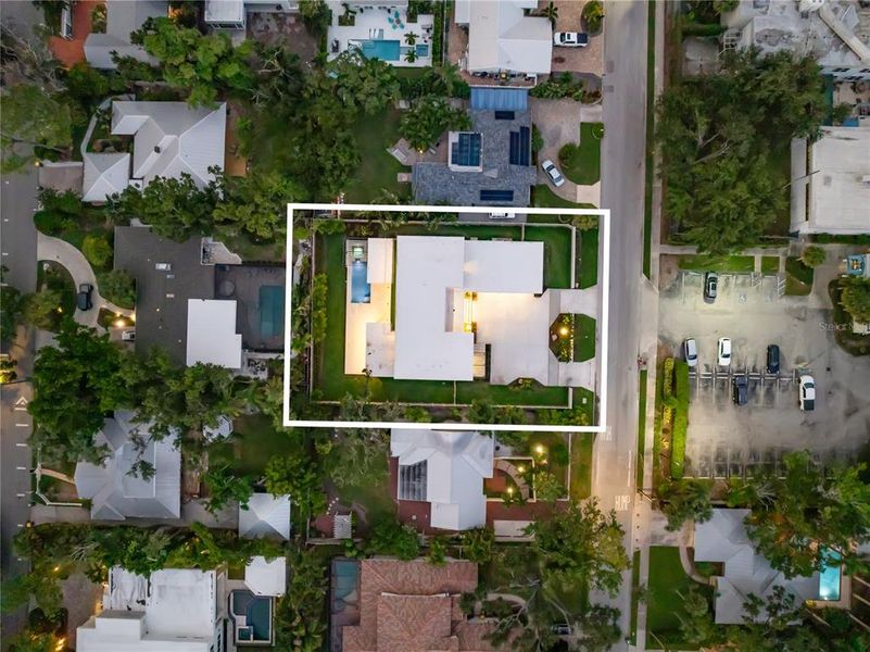 Exterior details and patio area of a home in , Sarasota (Image 42).