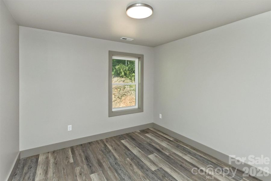 Spacious, unfurnished interior of a new home in , Asheville (Image 20).