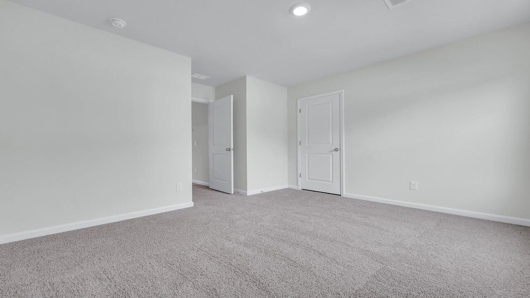 Spacious, unfurnished interior of a new home in Hillcrest, Ravenel (Image 37).